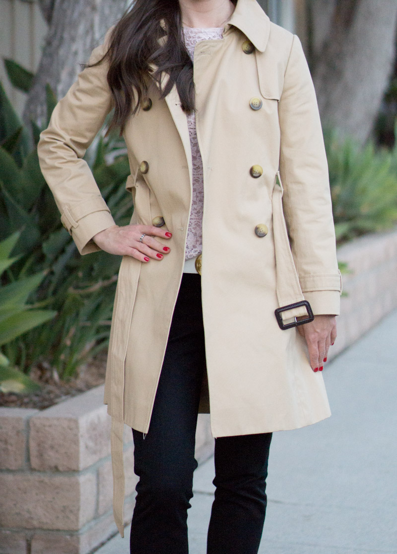 Petite Fashion | Petite Style | Trench Coat Wardrobe Essential Review | Banana Republic burgundy trench coat | J. Crew factory trench coat | 3 Reasons why a trench coat is a wardrobe essential | Finding a petite-friendly trench coat | Click to read more!