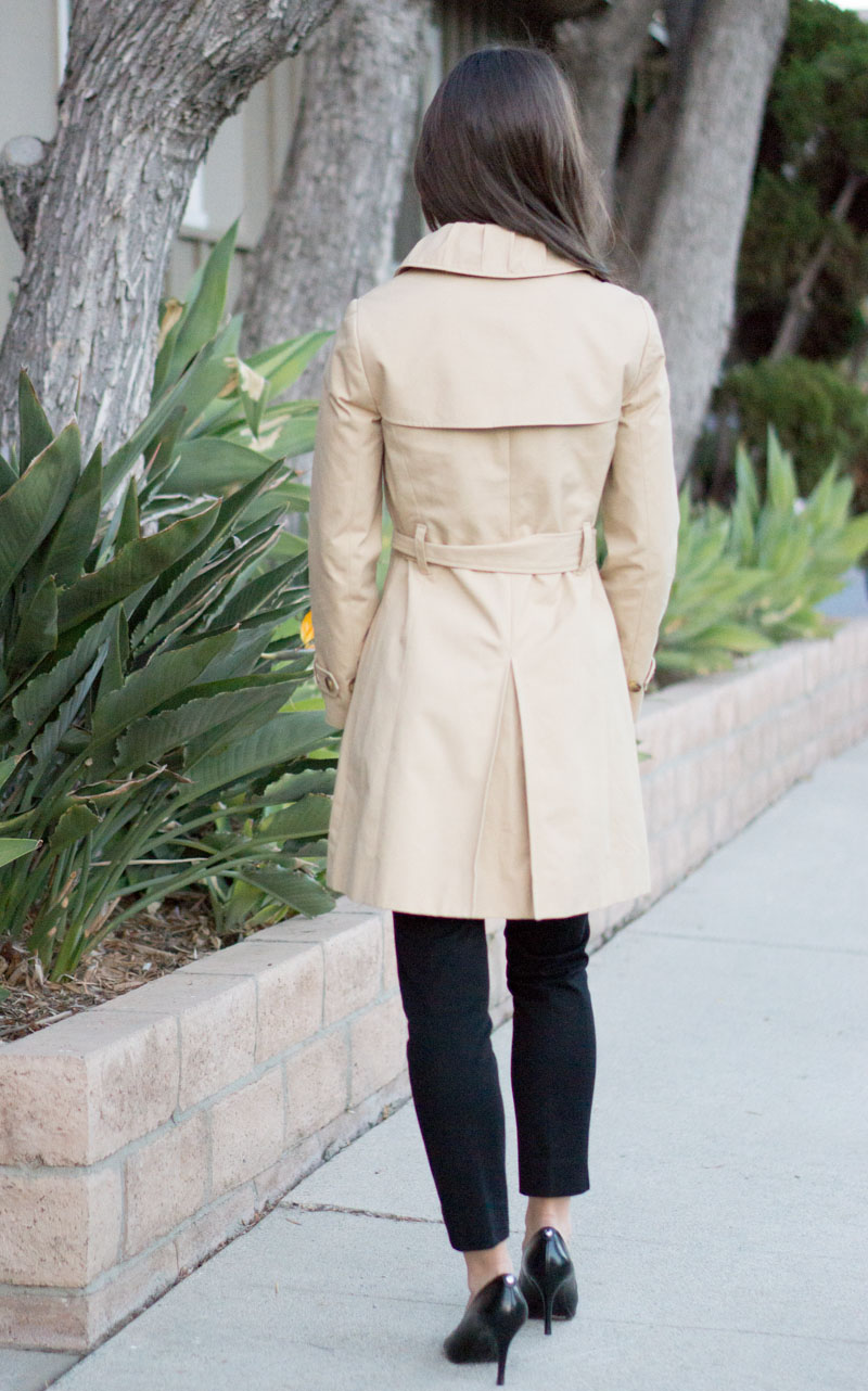 Petite Fashion | Petite Style | Trench Coat Wardrobe Essential Review | Banana Republic burgundy trench coat | J. Crew factory trench coat | 3 Reasons why a trench coat is a wardrobe essential | Finding a petite-friendly trench coat | Click to read more!