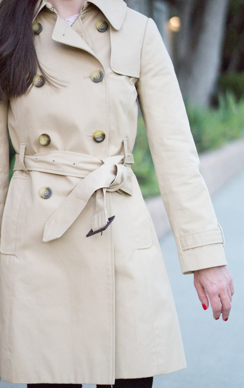 Petite Fashion | Petite Style | Trench Coat Wardrobe Essential Review | Banana Republic burgundy trench coat | J. Crew factory trench coat | 3 Reasons why a trench coat is a wardrobe essential | Finding a petite-friendly trench coat | Click to read more!