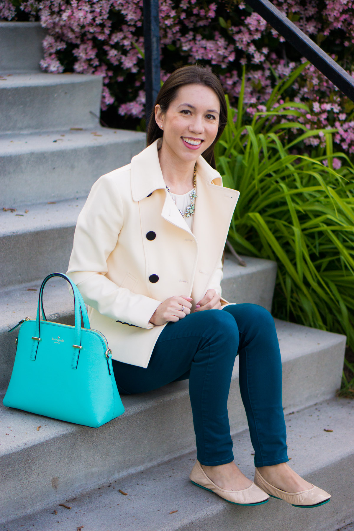 Mint green handbag | Teal green Paige denim jeans | Tieks Nude Patent ballet flats review | Kate Spade | Ann Taylor ivory jacket blazer 