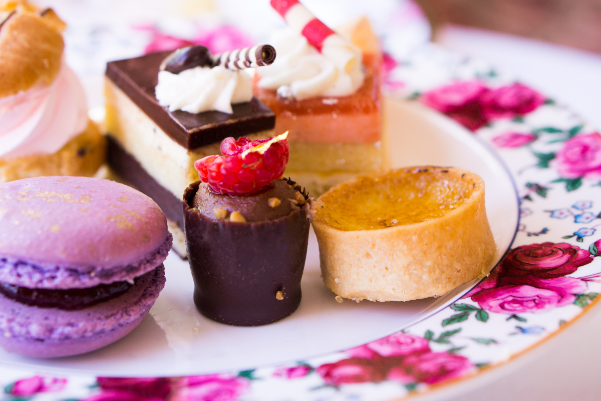 Best Afternoon Tea in Los Angeles | Mother's Day Gift Ideas | The Langham Huntington Hotel Pasadena CA | Panoramic views Horseshoe Garden | San Marino | Luxury 5 Star Hotels | Hermes belt | Tory Burch chain wallet | Kate Spade Mint green handbag