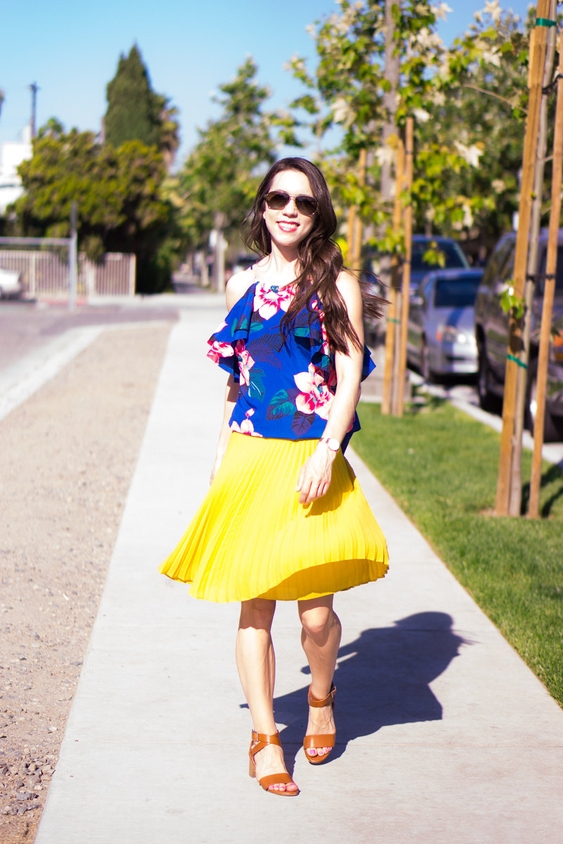 LOFT petite pleated yellow skirt petite 00 | Banana Republic floral cold shoulder ruffle top blue white | Petite fashion | Petite Style | M. Gemi Attorno sandals | best yellow skirt