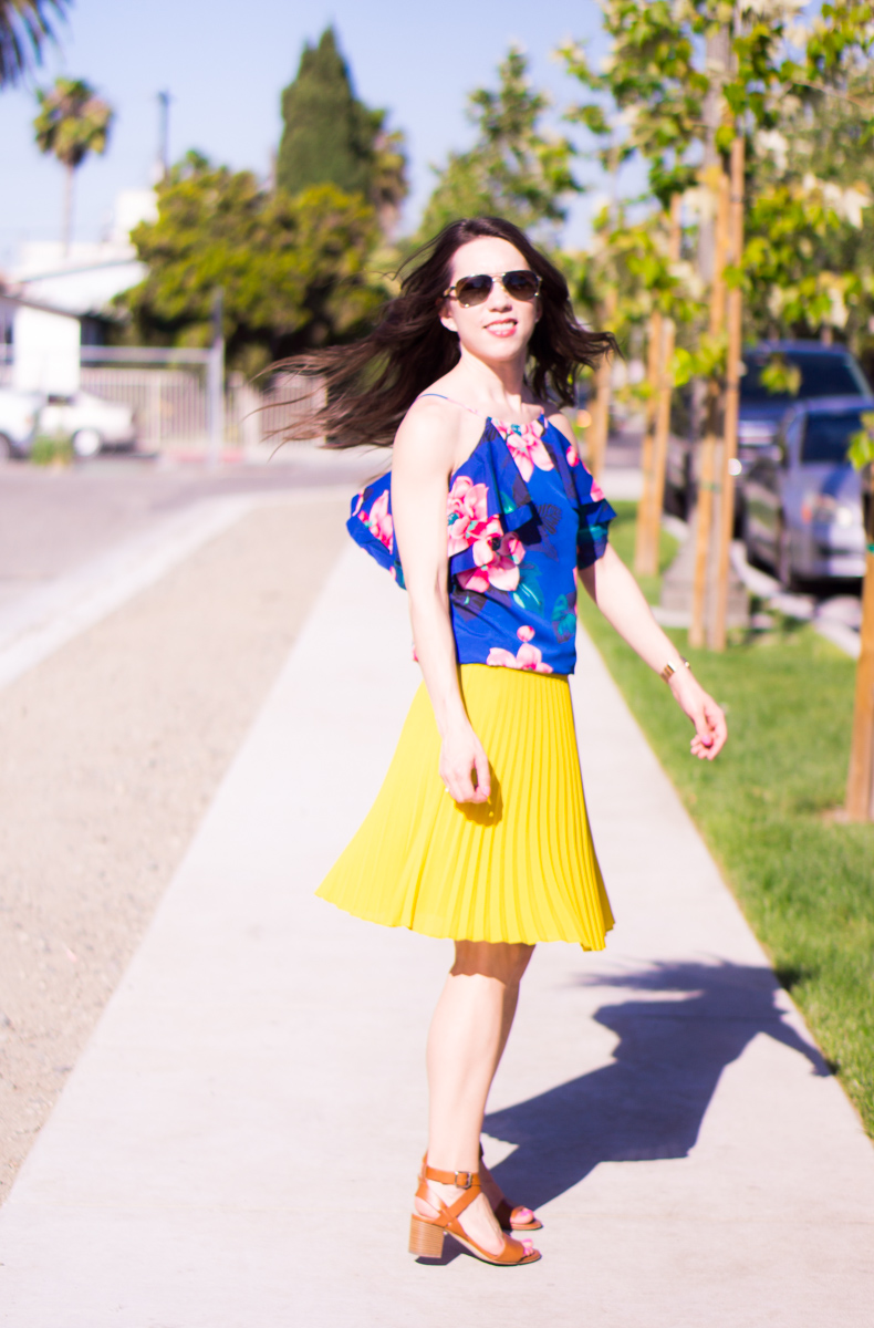 LOFT petite pleated yellow skirt petite 00 | Banana Republic floral cold shoulder ruffle top blue white | Petite fashion | Petite Style | M. Gemi Attorno sandals | best yellow skirt