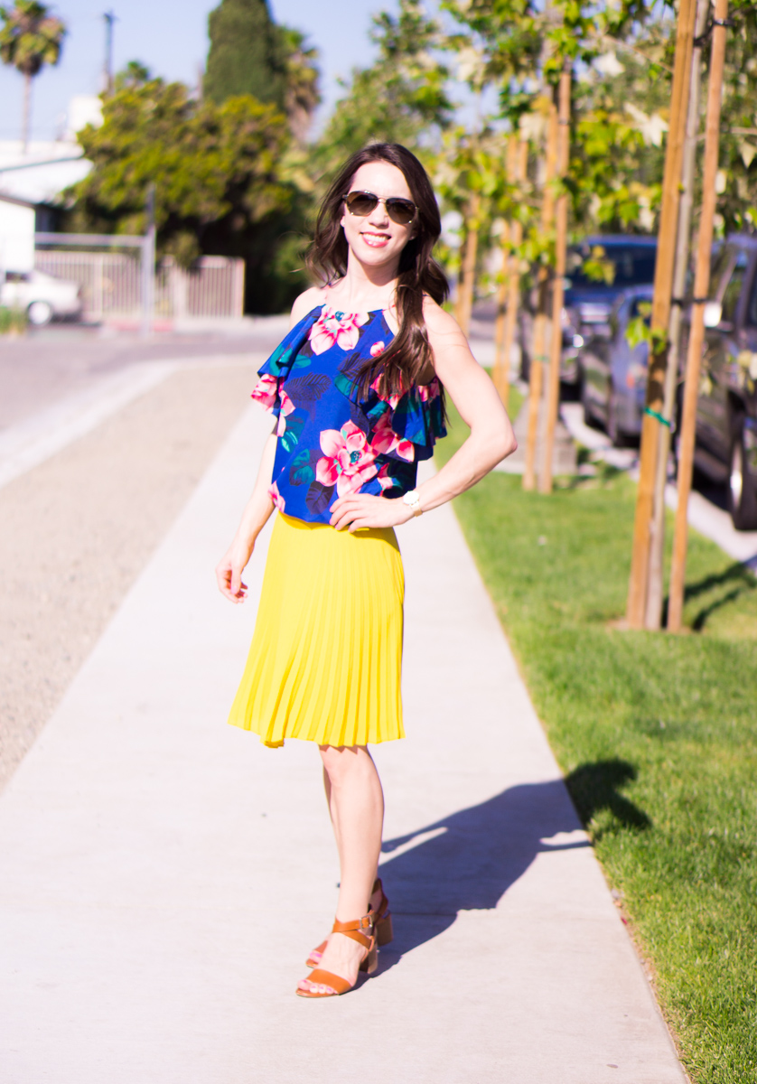 LOFT petite pleated yellow skirt petite 00 | Banana Republic floral cold shoulder ruffle top blue white | Petite fashion | Petite Style | M. Gemi Attorno sandals | best yellow skirt