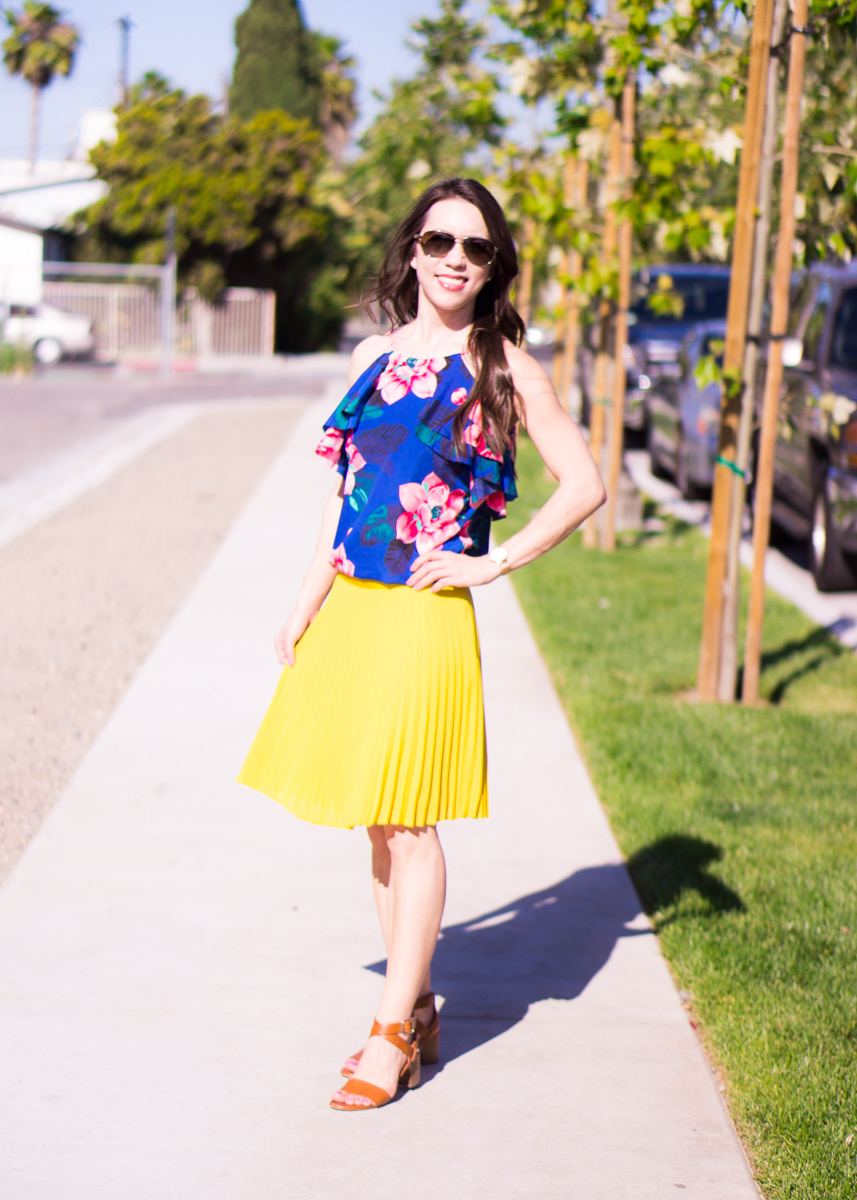 LOFT petite pleated yellow skirt petite 00 | Banana Republic floral cold shoulder ruffle top blue white | Petite fashion | Petite Style | M. Gemi Attorno sandals | best yellow skirt