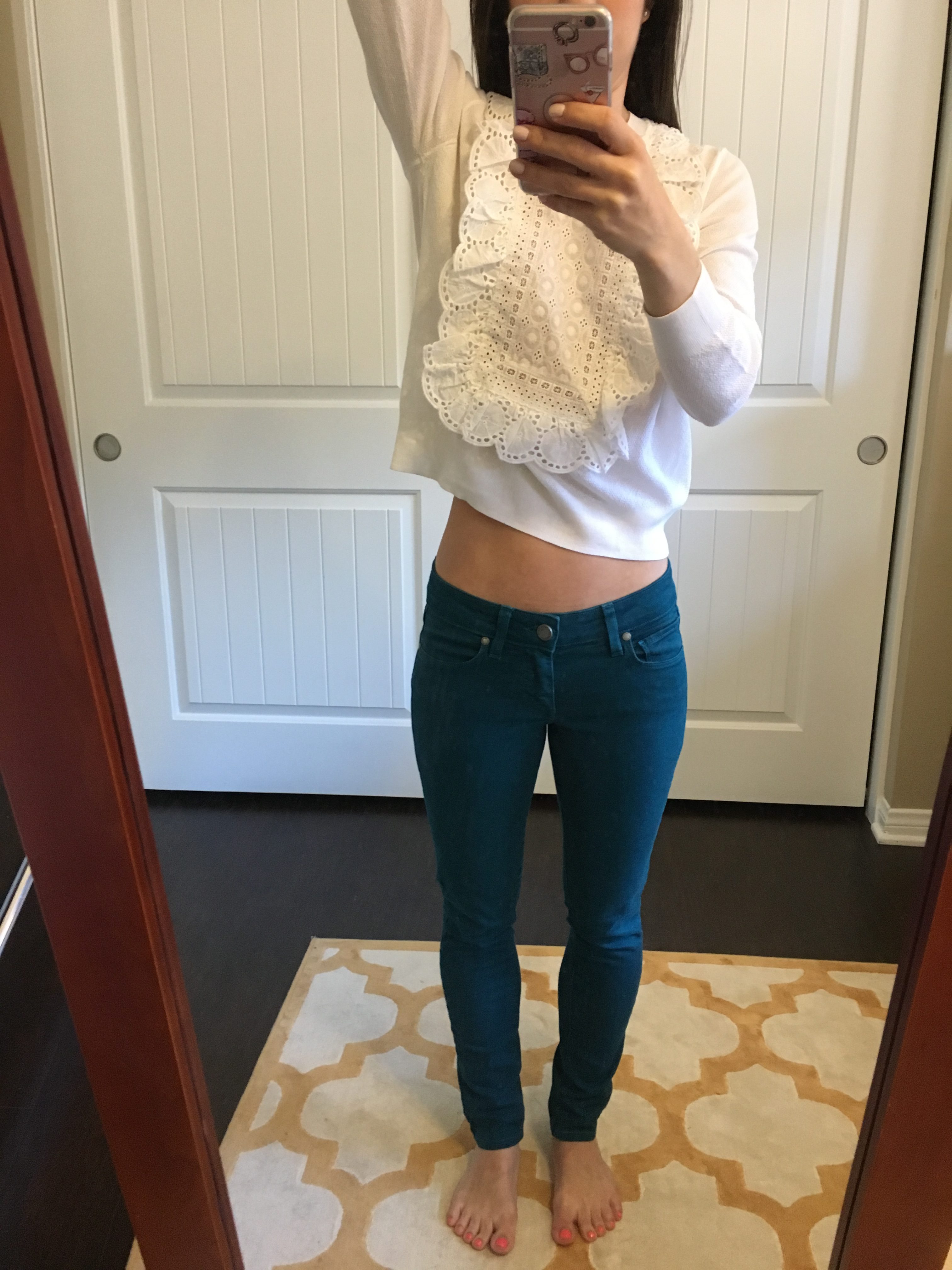 Petite-Style-Script-J-Crew-Eyelet-Sweater-White-Summerweight-Cotton-Review-4-petite-fashion-style-blog