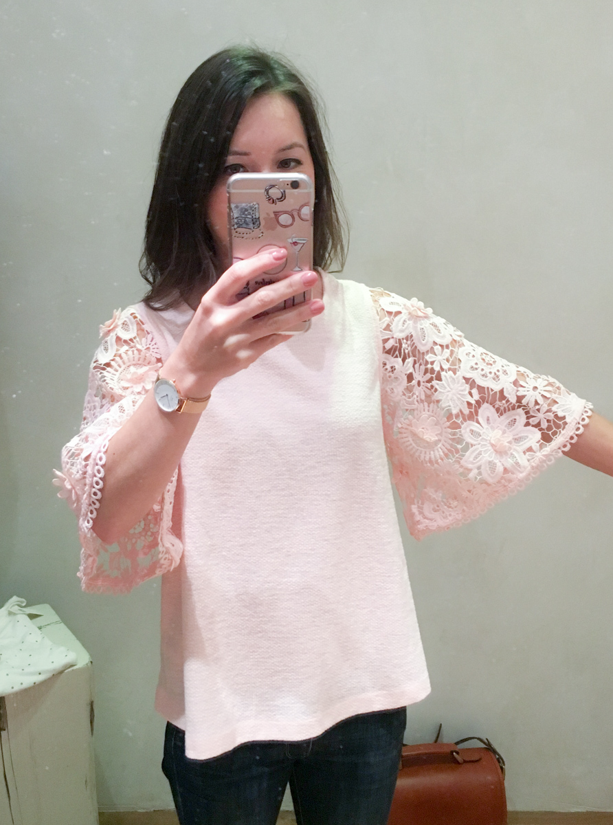 Anthropologie Fit Reviews | Petite fashion style blog | Nevaeh floral dress review | Salut tee | Printed boat neck tee | Red roses kimono | Velma ruffled top | Pearled denim trucker jacket | Savana lace top 