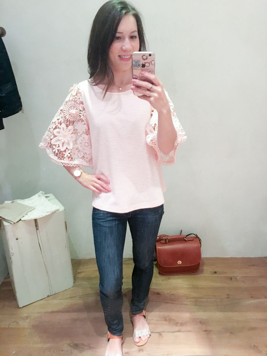 Anthropologie Fit Reviews | Petite fashion style blog | Nevaeh floral dress review | Salut tee | Printed boat neck tee | Red roses kimono | Velma ruffled top | Pearled denim trucker jacket | Savana lace top 