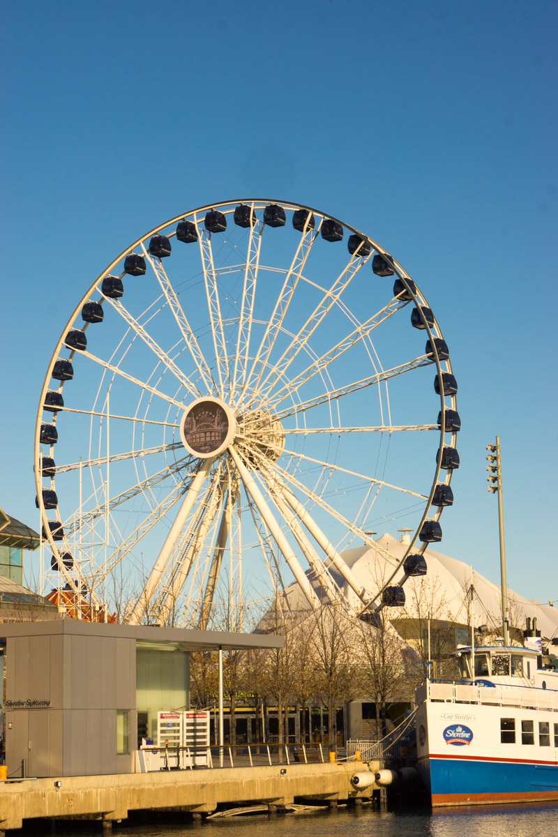 Chicago Travel Guide | What to see in 2 to 3 days | two to three day chicago trip | Skydeck | Shoreline Architectural boat tour review | Hyatt Centric Magnificent Mile | Navy Pier Ferris Wheel | Burberry Quilted Coat | Bloomingdale's Beret plaid scarf | Petite fashion style blog