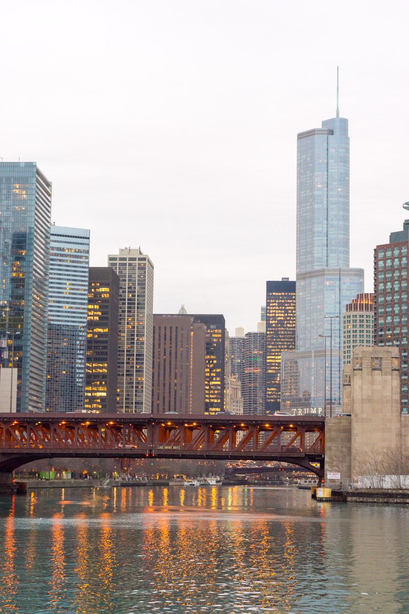 Chicago Travel Guide | What to see in 2 to 3 days | two to three day chicago trip | Skydeck | Shoreline Architectural boat tour review | Hyatt Centric Magnificent Mile | Navy Pier Ferris Wheel | Burberry Quilted Coat | Bloomingdale's Beret plaid scarf | Petite fashion style blog