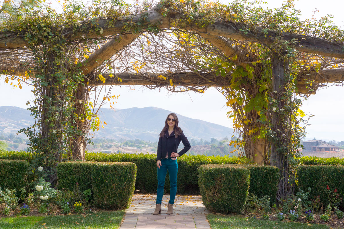 Temecula Travel Guide | Local weekend wine country getaway | South Coast Winery review | The Restaurant at The Ponte | cabaret red wine | sister's weekend | erin condren gratitude journal | deluxe monthly planner| spa | vineyard rose restaurant | ann taylor black moto jacket | teal green jeans | petite fashion style blog | travel blogger