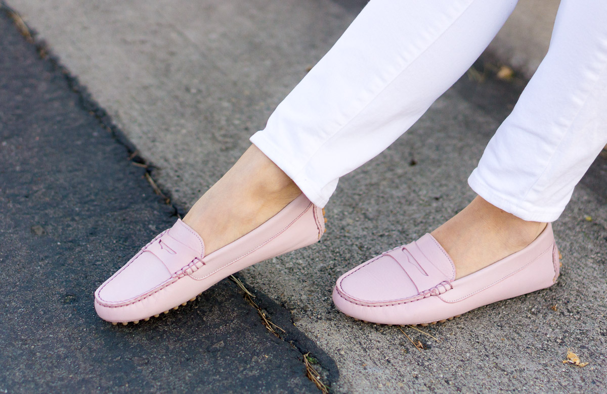 M. Gemi Review, Pastoso review, loafers, blush pink flats, moccasins, light gray, Felize loafers, white denim, scallop top, J. Crew Factory scallop cami, caslon jacket