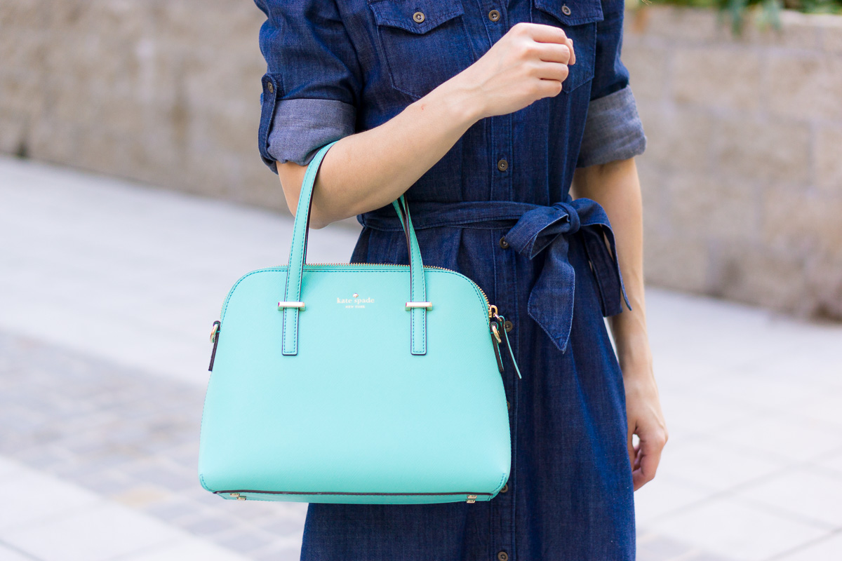 How to style chambray dress | casual to work settings | petite fashion and style blog | capsule wardrobe | spring outfit ideas | Kate Spade mint green handbag | mint green high heels | Nordstrom reversible tote bag | J. Crew Factory chambray tie waist dress | hot summer office style | business casual outfit ideas