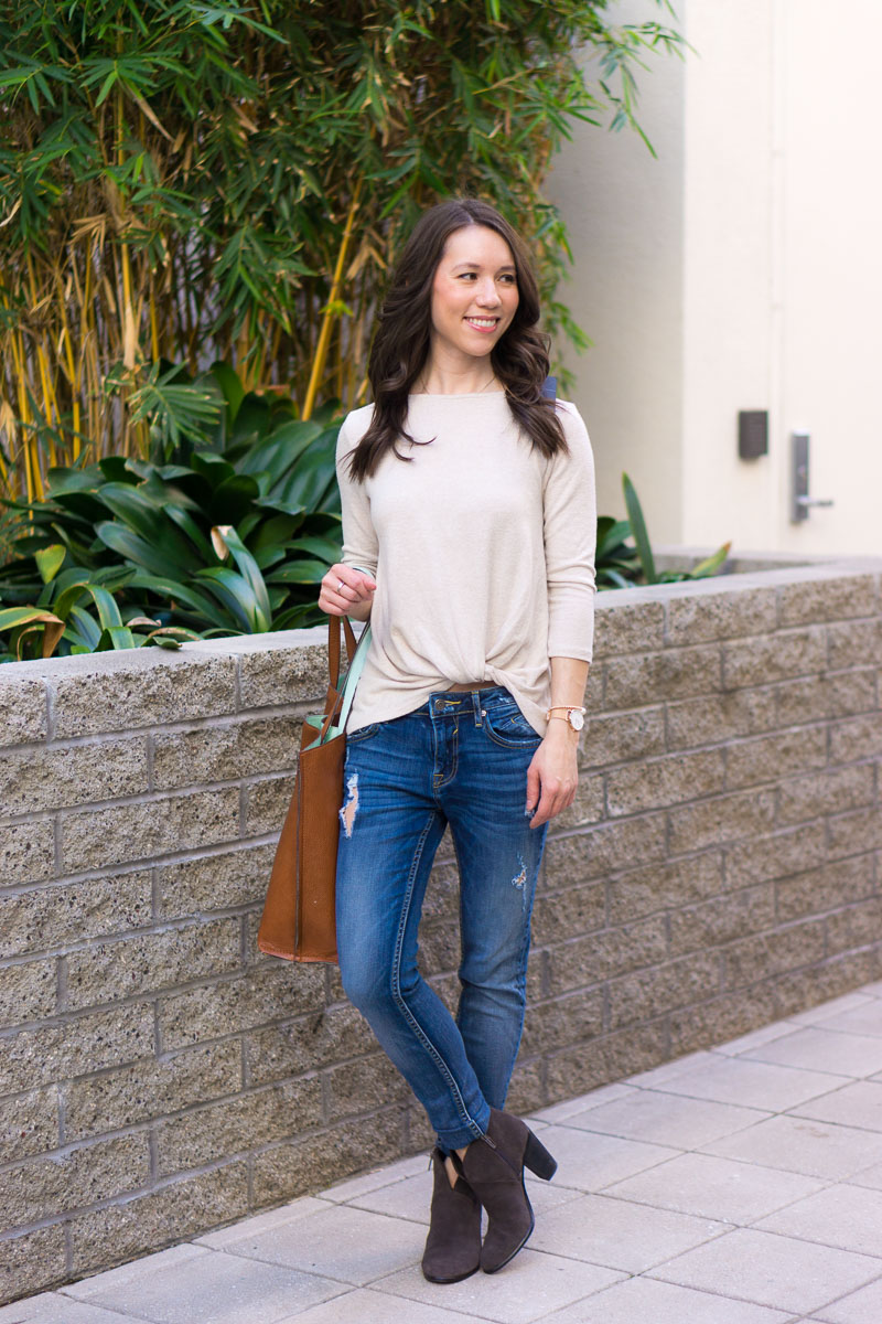 Three Go-To Looks for running errands | Petite fashion and style blog | Capsule wardrobe download and style tips | Outfits for women running errands SAHM | J. Crew drapey tee blush pink dark wash denim | Nike rose gold gray sneakers | Zella twist tie top review | Gibson twist tee oatmeal top review | M. Gemi Cerchio sneaker review | slip on sneakers Lululemon burgundy pants leggings | reversible Tote bag