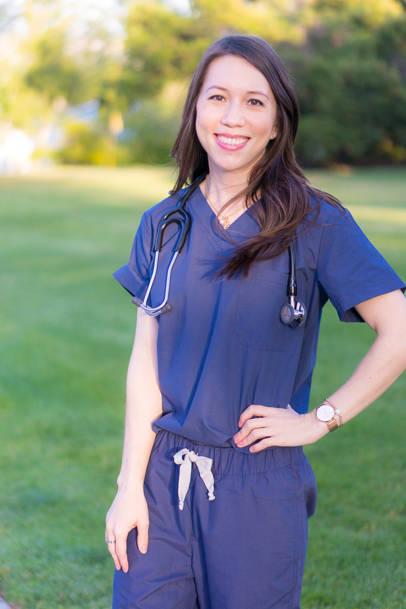 Healthcare Graduate Gift Ideas | Pharmacy student gift ideas | Medical student gift ideas | Nursing student gift ideas | Doctor gift ideas | Medelita Scrubs | Medelita white coat | best female fitted white coat for doctors physicians PA NP | ERKA stethoscope review | Medelita Baltic blue scrubs