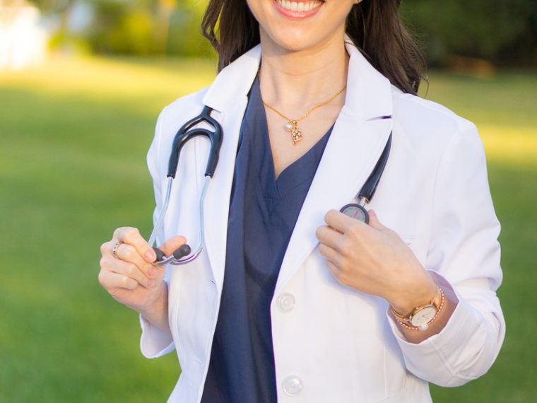 Healthcare Graduate Gift Ideas | Pharmacy student gift ideas | Medical student gift ideas | Nursing student gift ideas | Doctor gift ideas | Medelita Scrubs | Medelita white coat | best female fitted white coat for doctors physicians PA NP | ERKA stethoscope review | Medelita Baltic blue scrubs